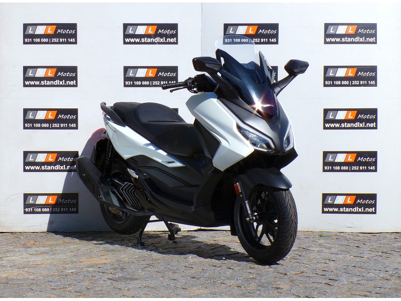HONDA FORZA 125